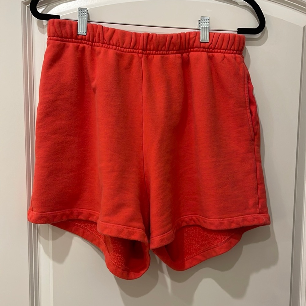 DAILY DRILLS women’s sweat shorts